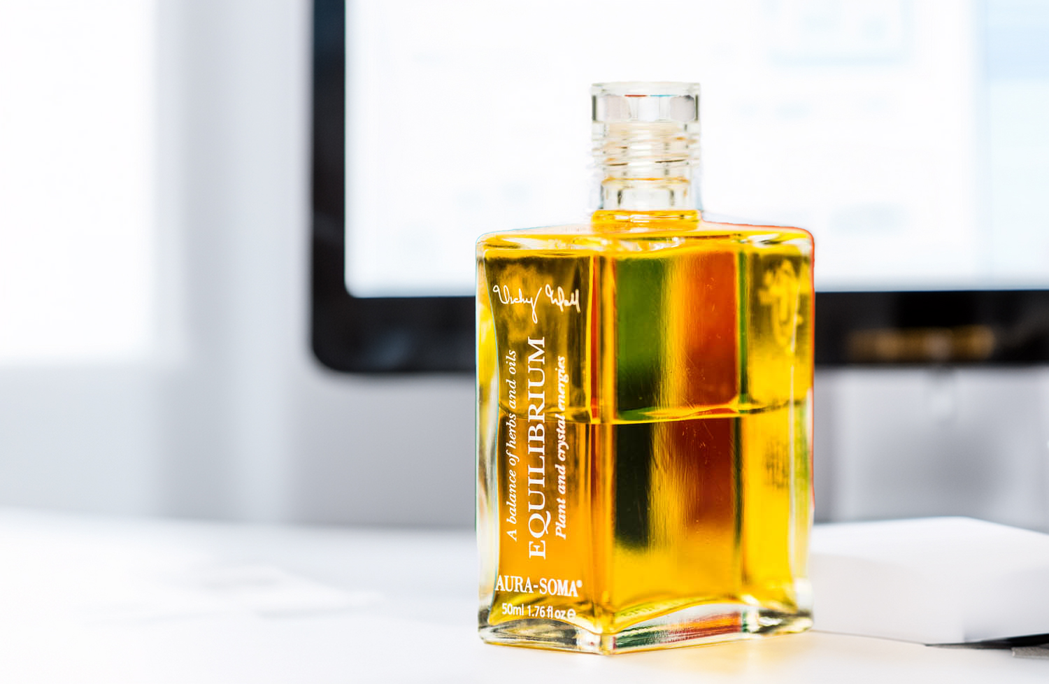 Aura-Soma im Home Office: Gegen Erschöpfung & Fokusverlust Aura-Soma im Home Office: Gegen Erschöpfung & Fokusverlust