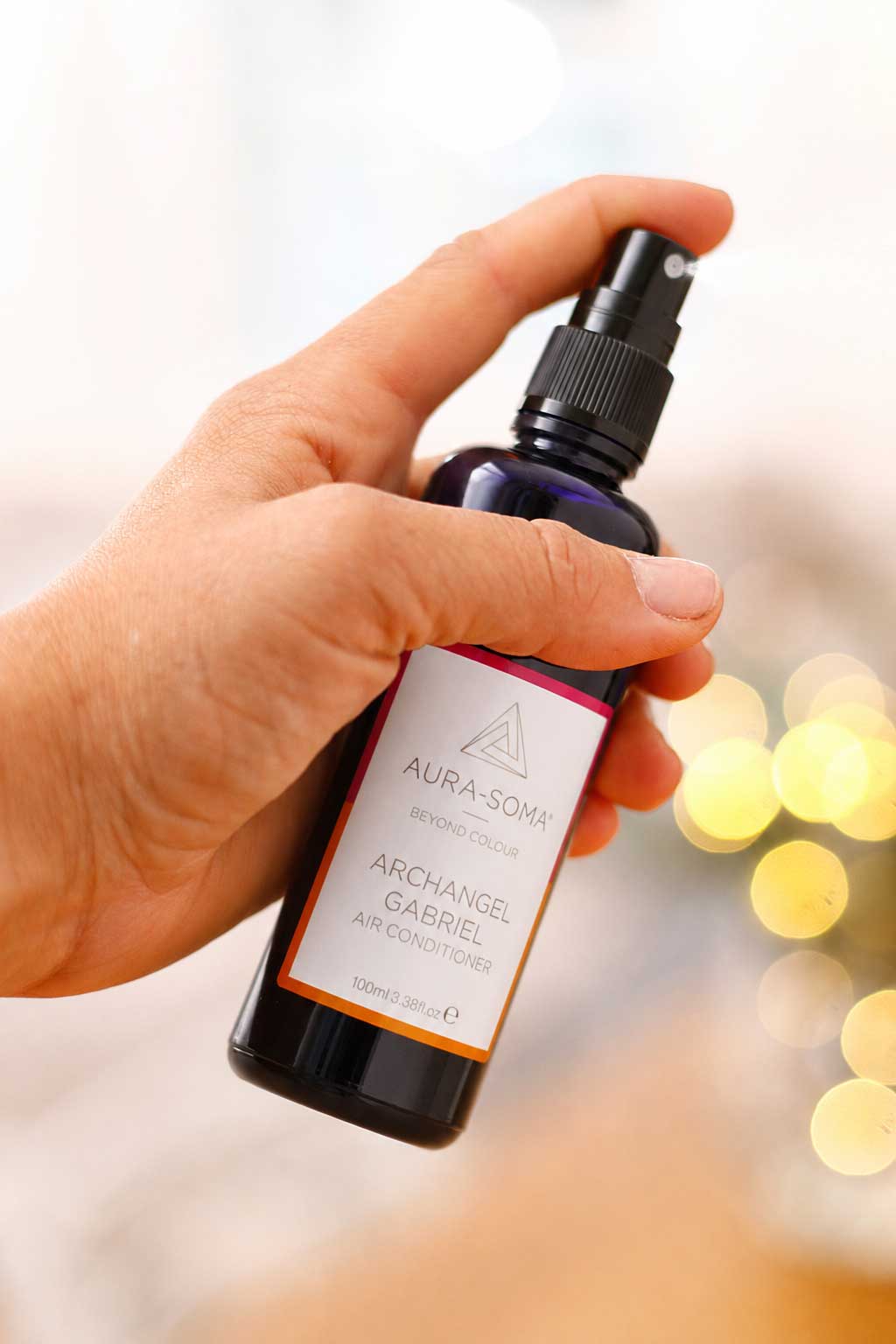 Anwendung eines Aura-Soma Raumsprays
