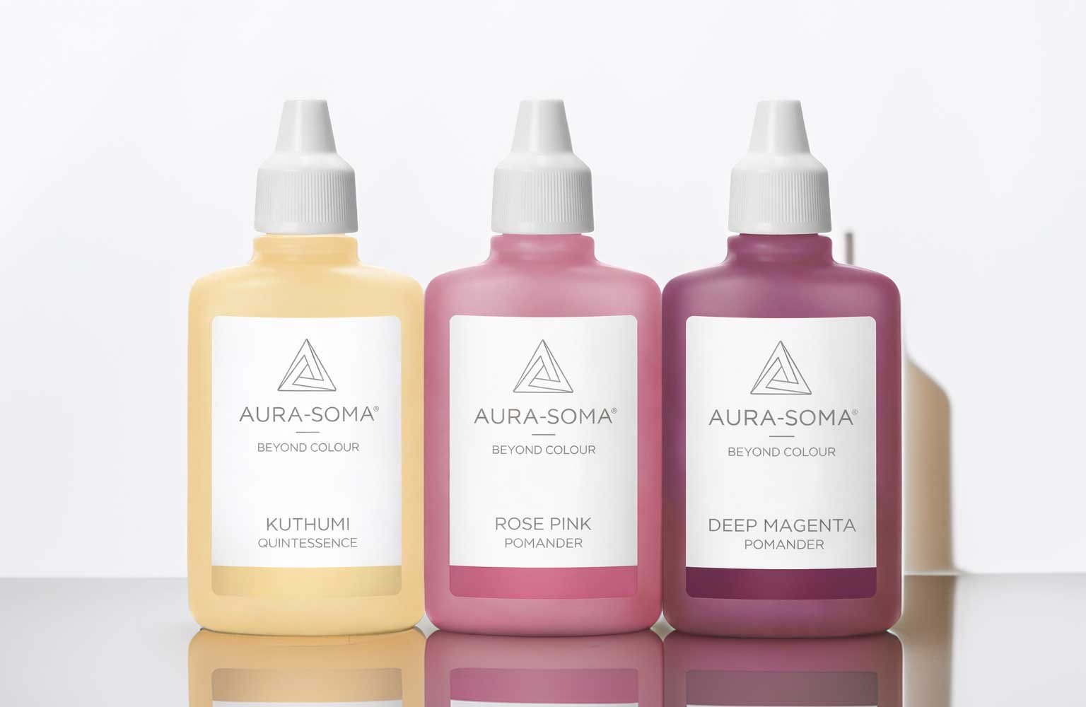 Drei Aura-Soma Essenzen als Dekortionsbild